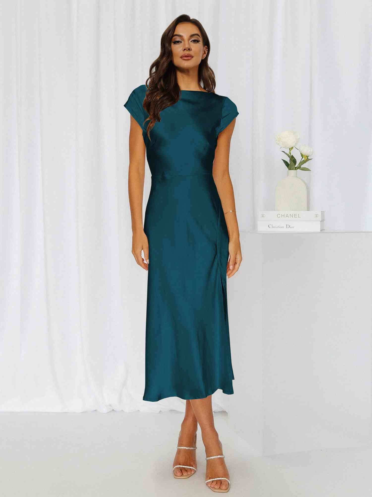 Isla Elegante Mouwloze Midi Jurk – Stijlvol & Verfijnd