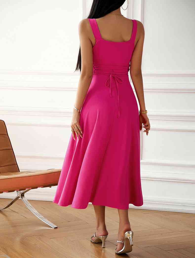 Isabelle Elegant Midi Dress with Square Neckline and Bow Detail