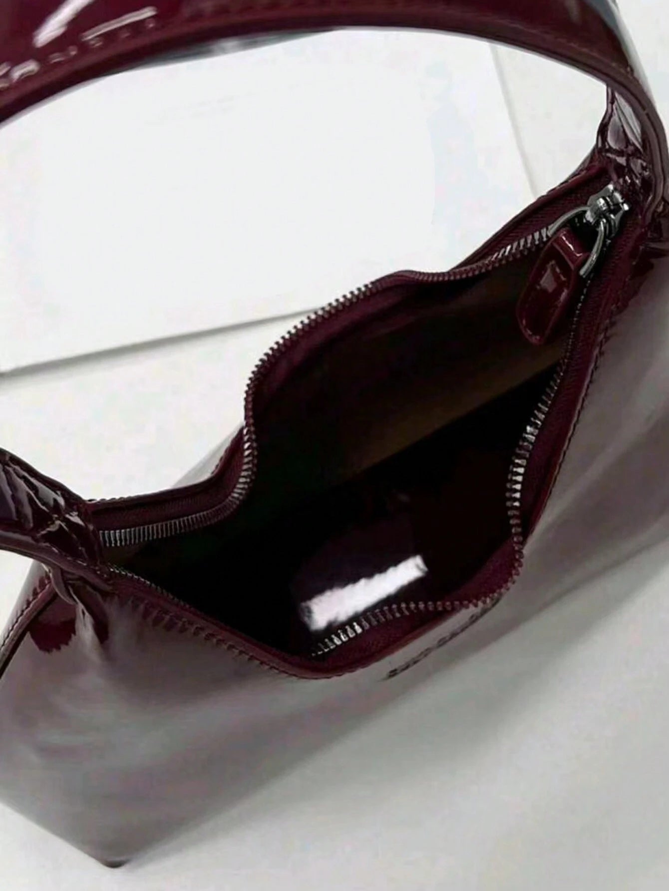 Elodie Bordeaux Halve Maan Tas