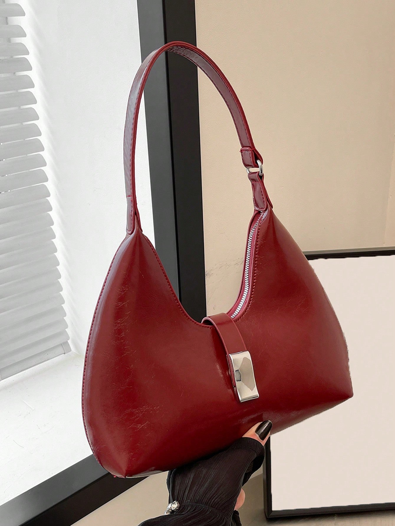 Elodie Bordeaux Halve Maan Tas