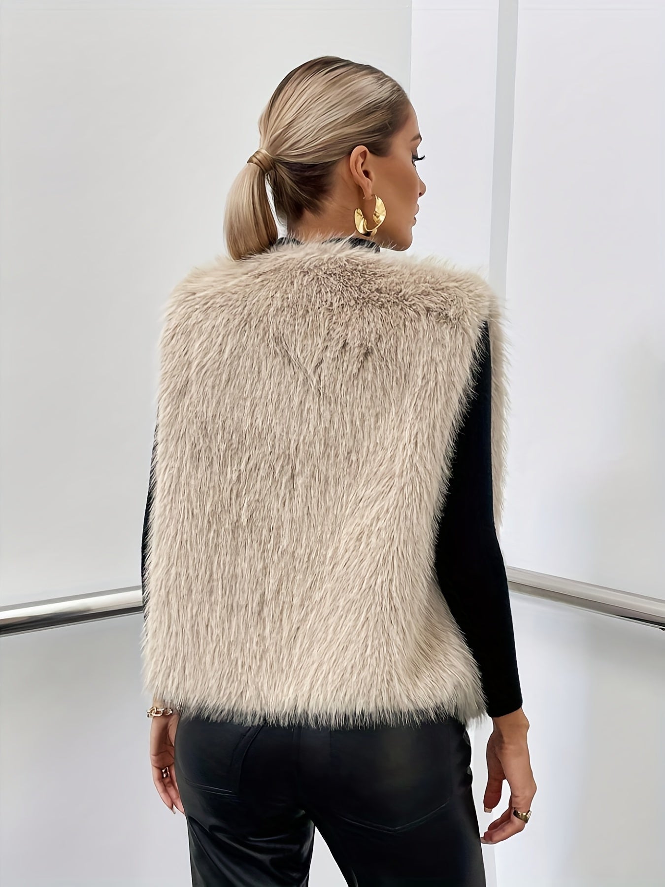 Chique Faux Fur Gilet - Amélie