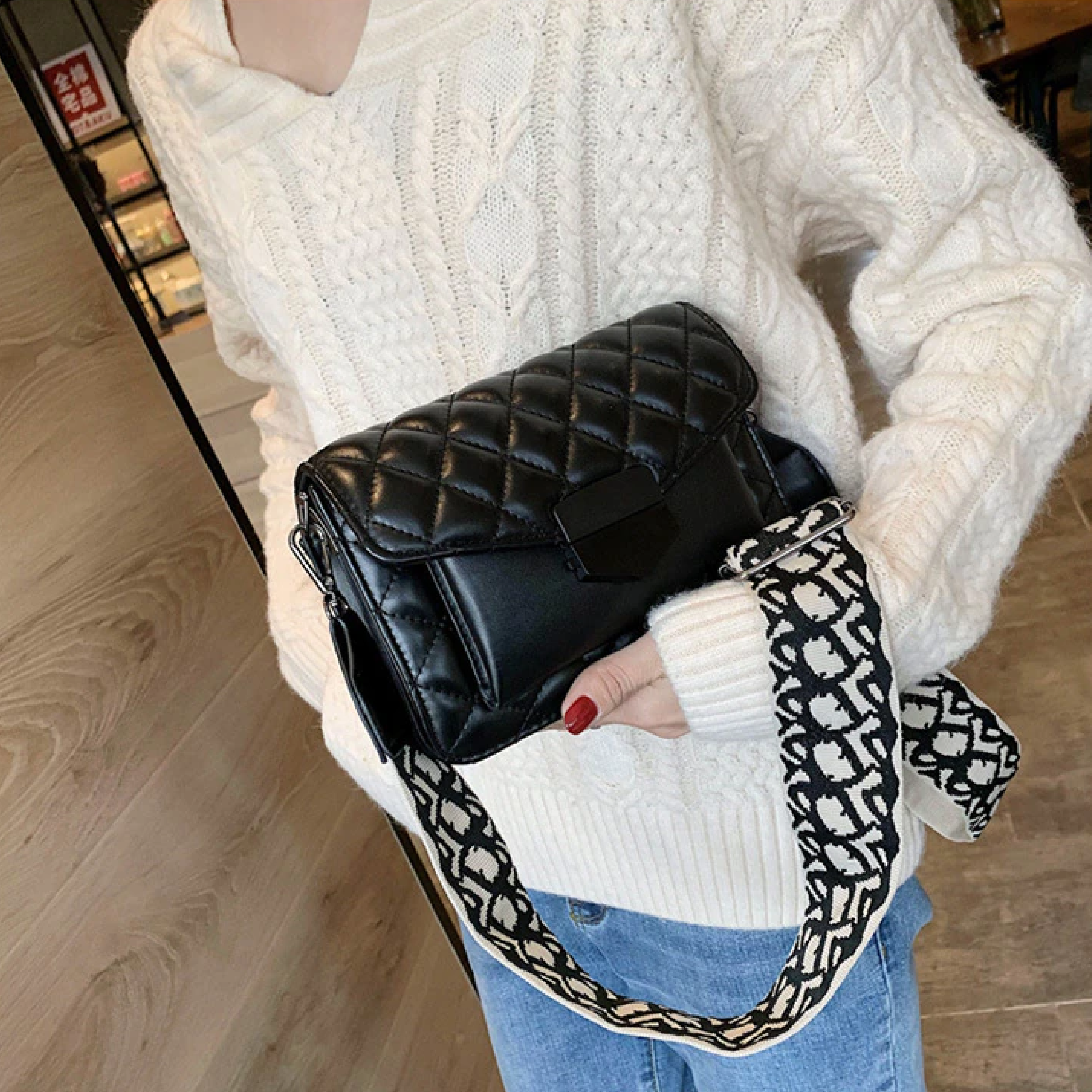Fenna Luxe Handtas: Tijdsloze Elegantie en Praktische Ruimte