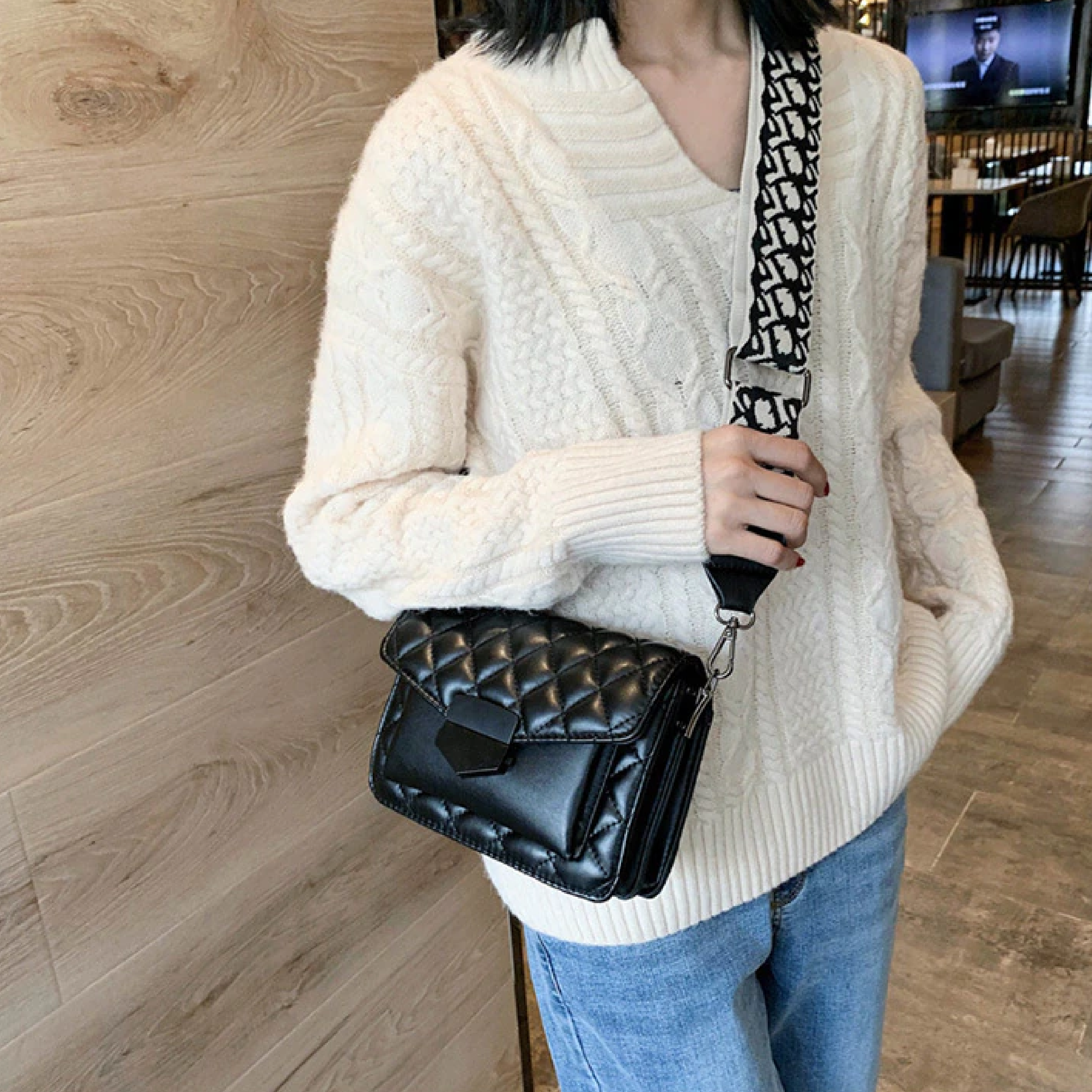 Fenna Luxe Handtas: Tijdsloze Elegantie en Praktische Ruimte