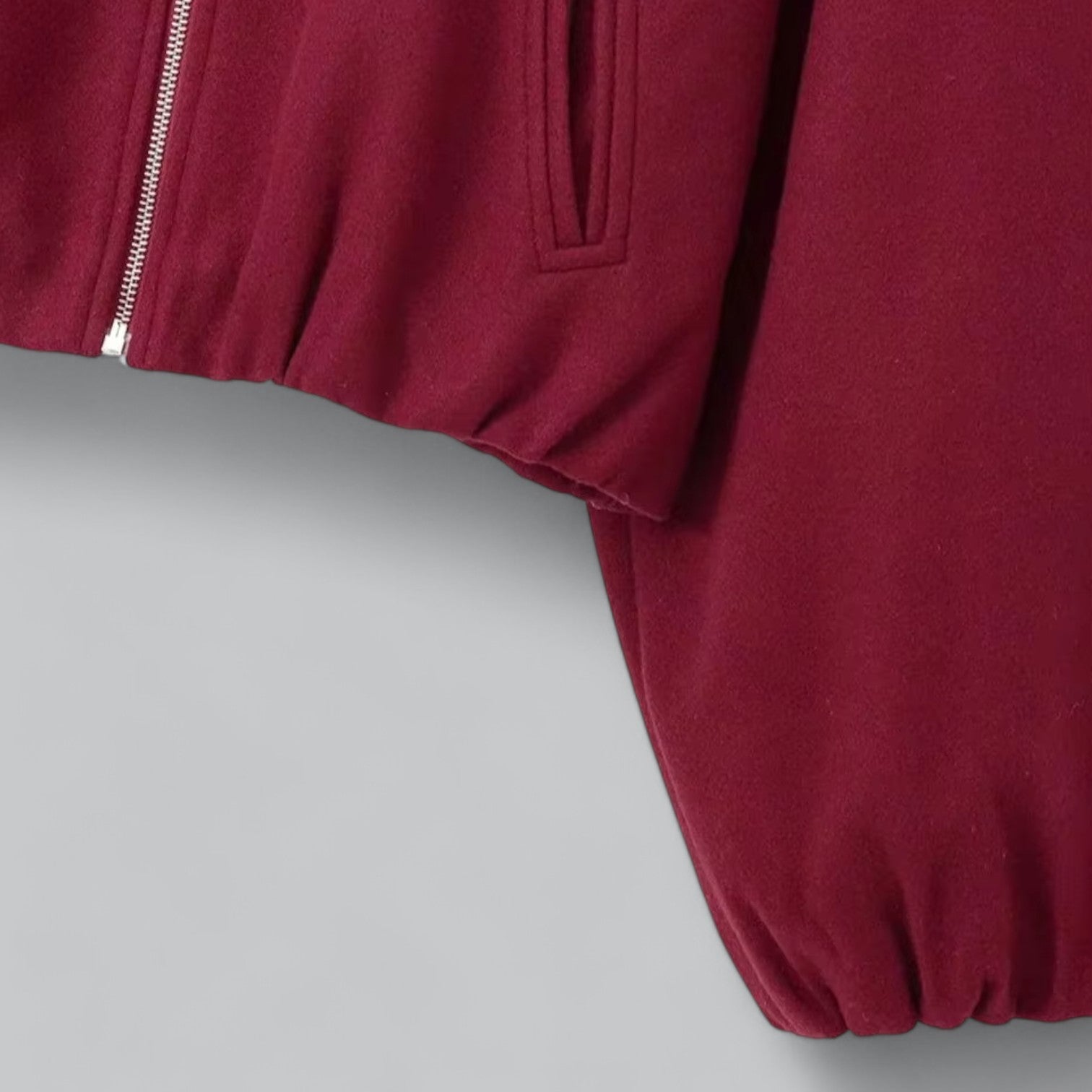 Isla - Retro Cropped Puffer Jacket met Stretch Zoom en Rits