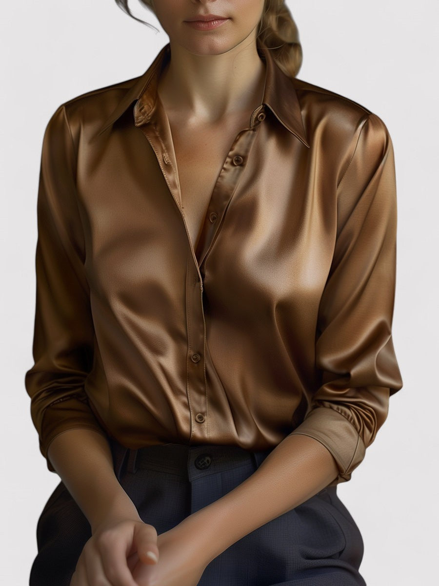Emma Zachte Satijnen Blouse met Lange Mouwen