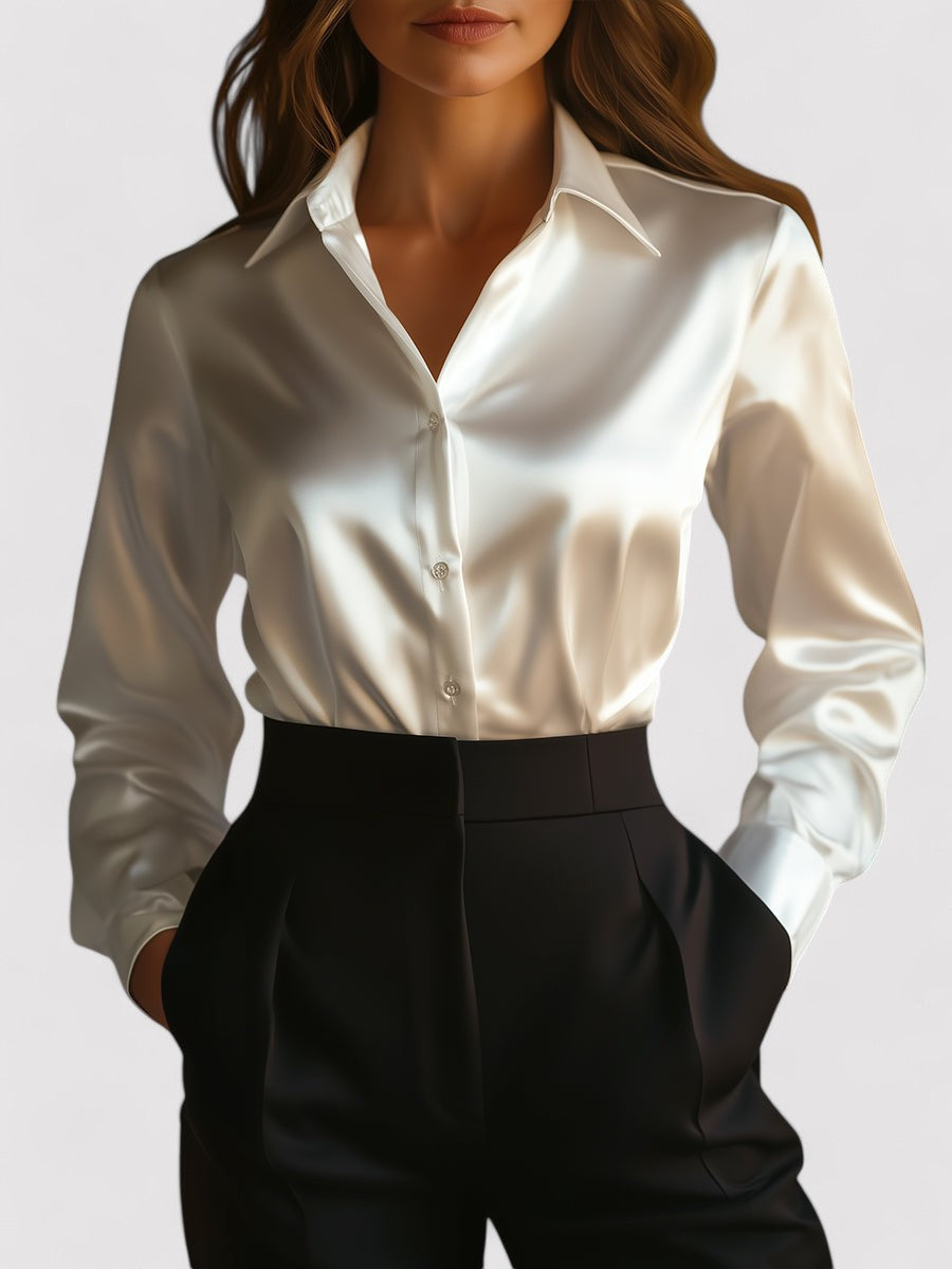 Emma Zachte Satijnen Blouse met Lange Mouwen