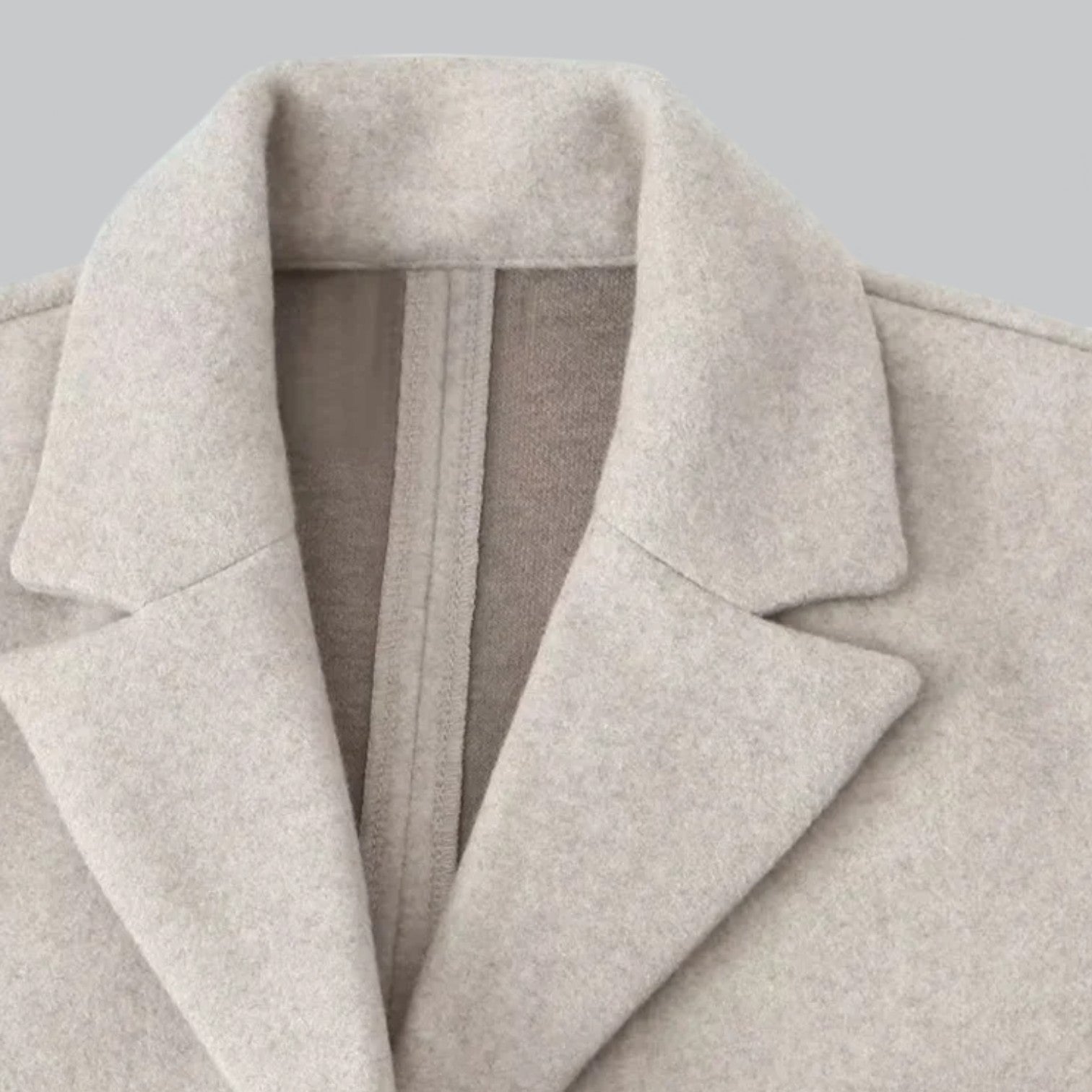 Camille - Elegante Open V-Hals Trenchcoat met Tijdloze Pasvorm