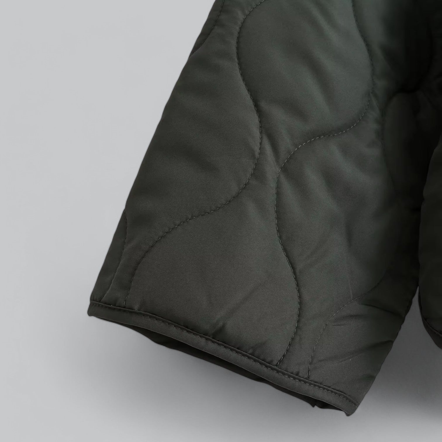 Amara - Premium Gewatteerde Jas met Elegante Ritsafwerking