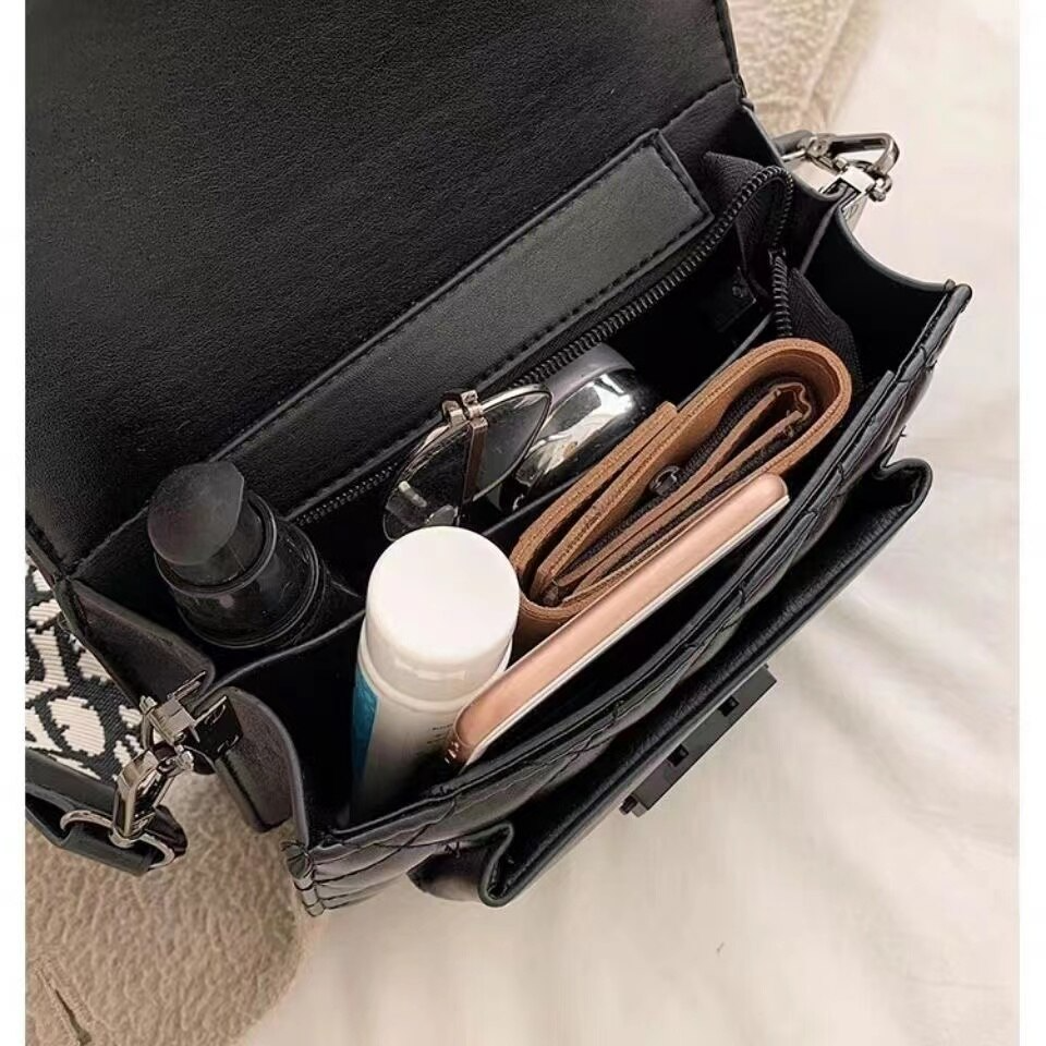 Fenna Luxe Handtas: Tijdsloze Elegantie en Praktische Ruimte