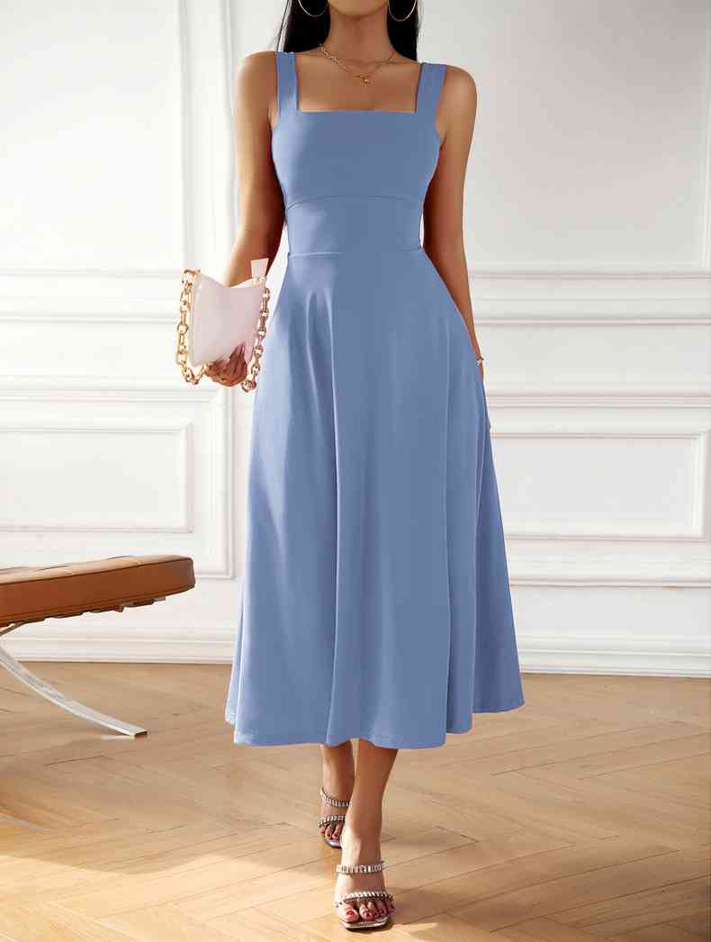 Isabelle Elegant Midi Dress with Square Neckline and Bow Detail