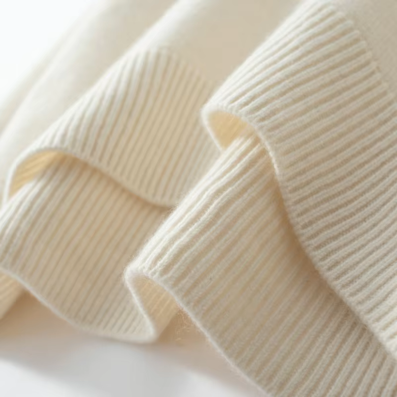Vivienne - Luxe Cashmere Sweater - Elegance and Comfort