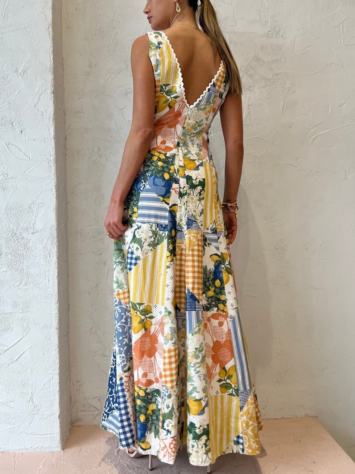 Luna Zachte Bohemian Maxi Jurk met V-Hals en Patchworkdetails