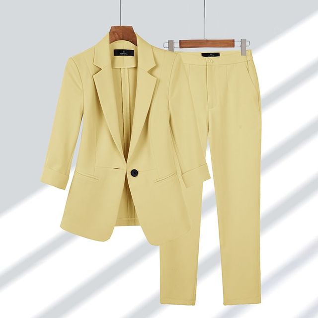 Chloe – blazer and pants