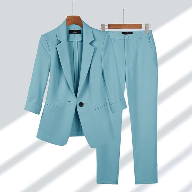 Chloe – blazer and pants