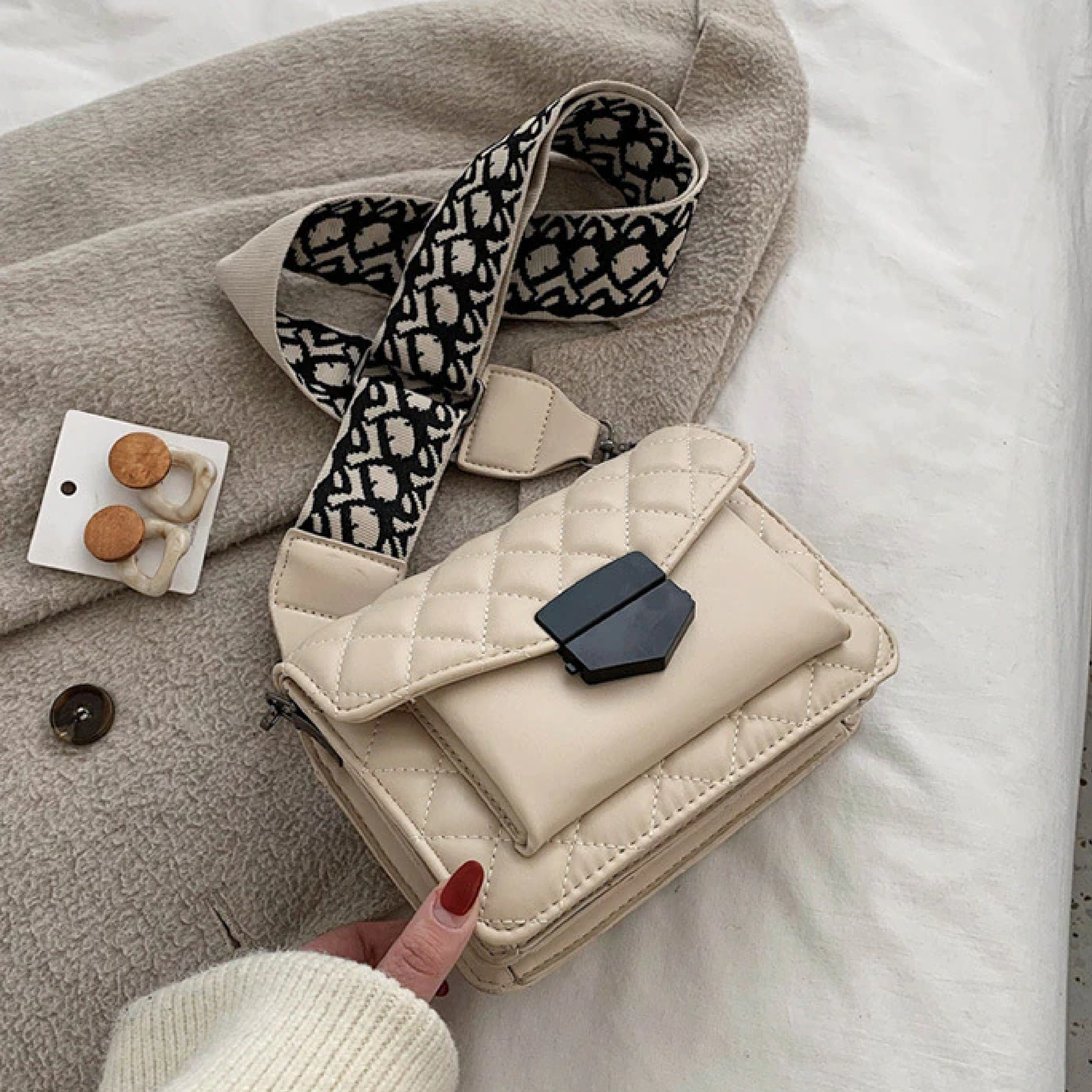 Fenna Luxe Handtas: Tijdsloze Elegantie en Praktische Ruimte