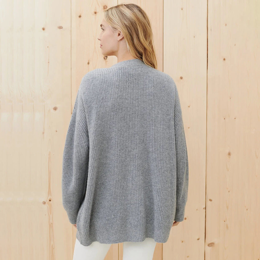 Emma Luxe Cardigan - The perfect combination of comfort and style for your wardrobe. Wrap yourself in luxury with this wonderfully soft and lightweight cocoon cardigan, designed to enhance your everyday look.