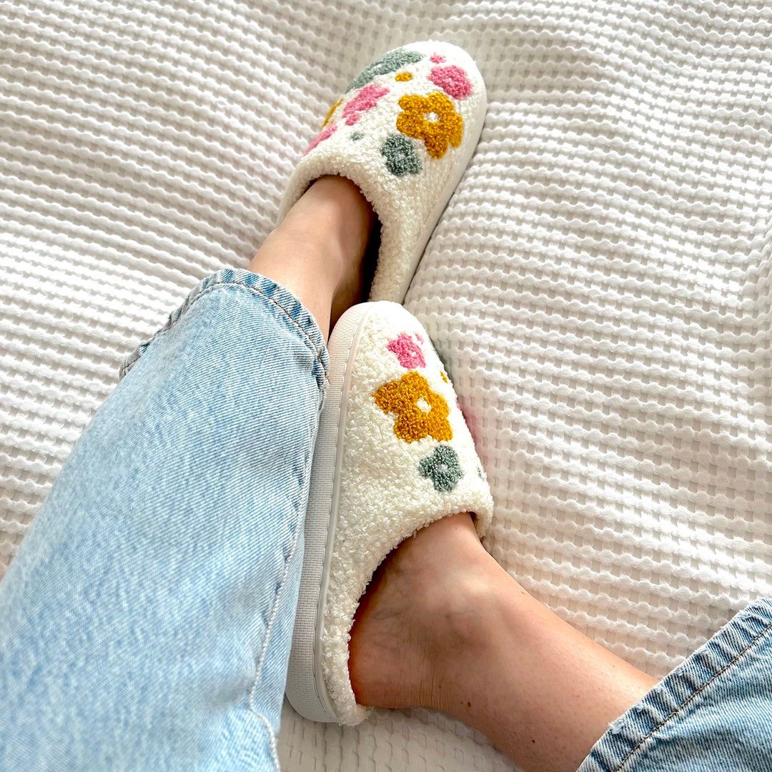 Livia Luxe Flower Slippers - Comfortable Slip-ons with Plush Lining and Anti-Slip Soles