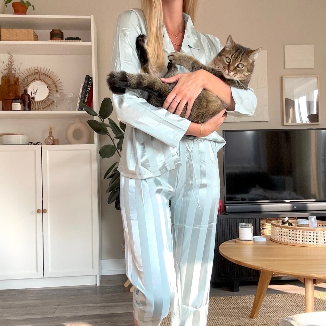 Ana Satijnen Pyjama Set