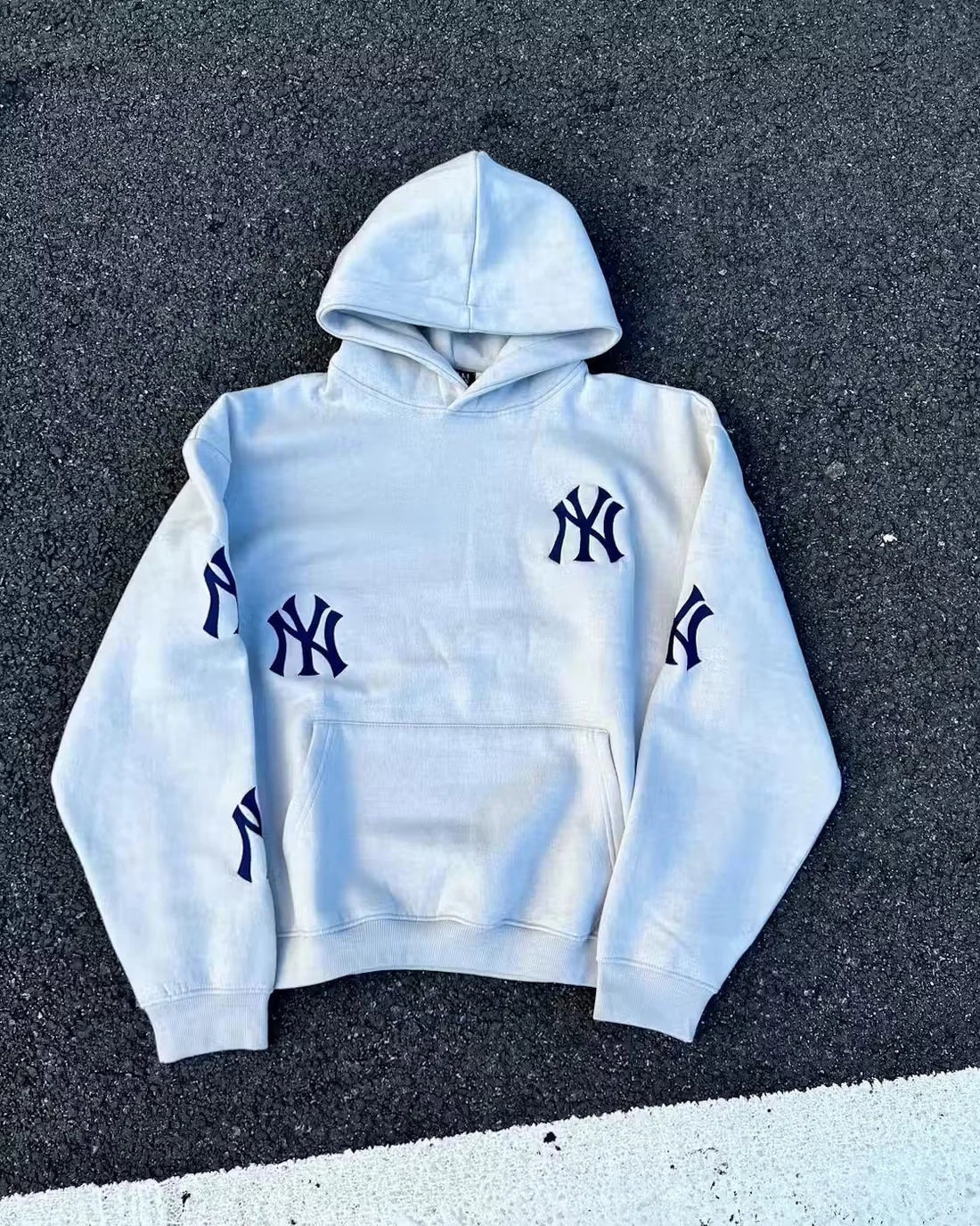 Mila - Luxe Comfortabele Hoodie met Stijlvolle Borduursels