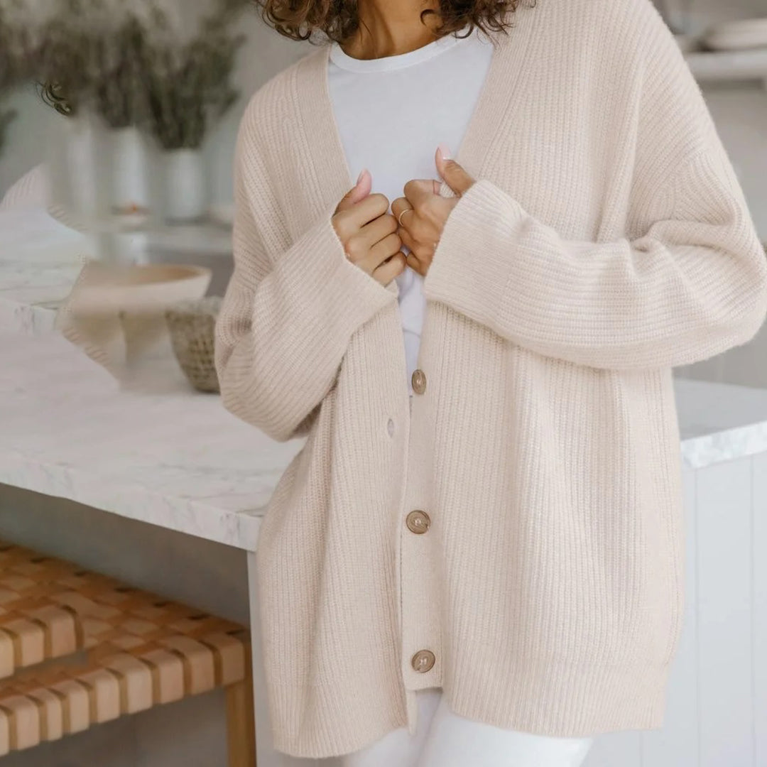 Emma Luxe Cardigan - The perfect combination of comfort and style for your wardrobe. Wrap yourself in luxury with this wonderfully soft and lightweight cocoon cardigan, designed to enhance your everyday look.