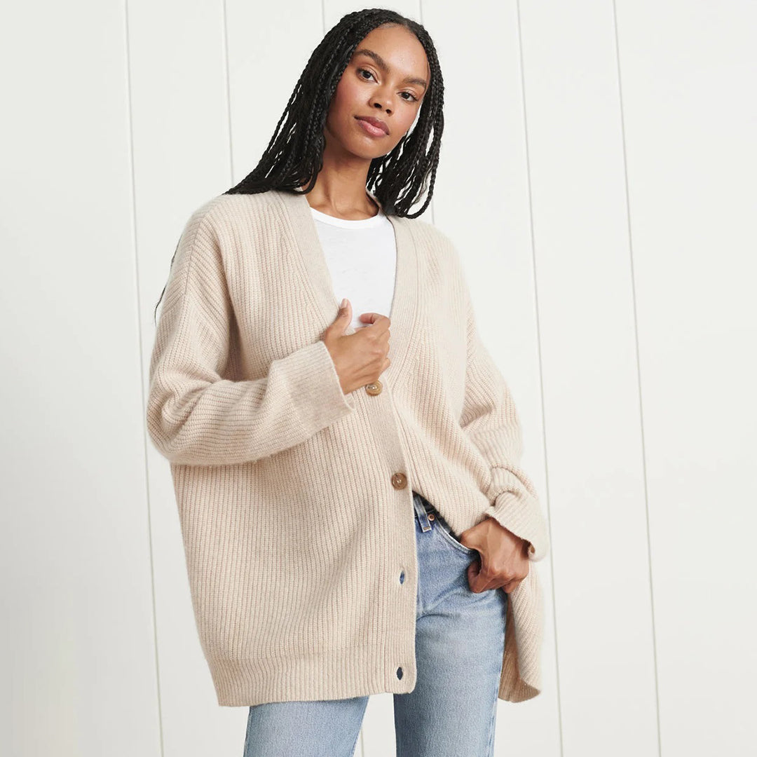 Emma Luxe Cardigan - The perfect combination of comfort and style for your wardrobe. Wrap yourself in luxury with this wonderfully soft and lightweight cocoon cardigan, designed to enhance your everyday look.