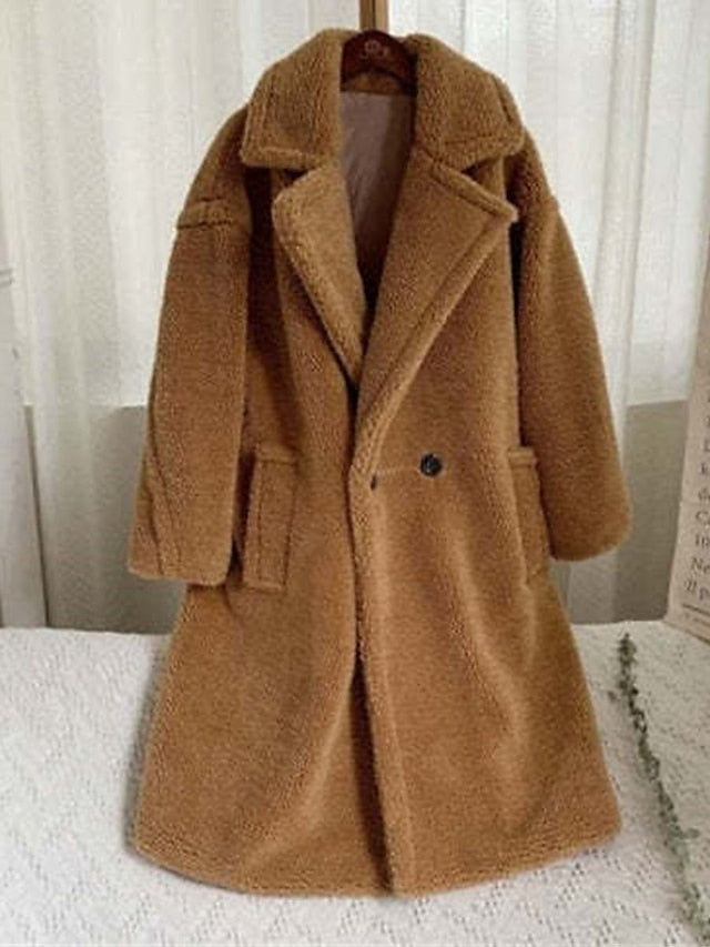 Emma's Luxe Winterjas: Verfijnde Warmte en Comfort voor Elke Gelegenheid