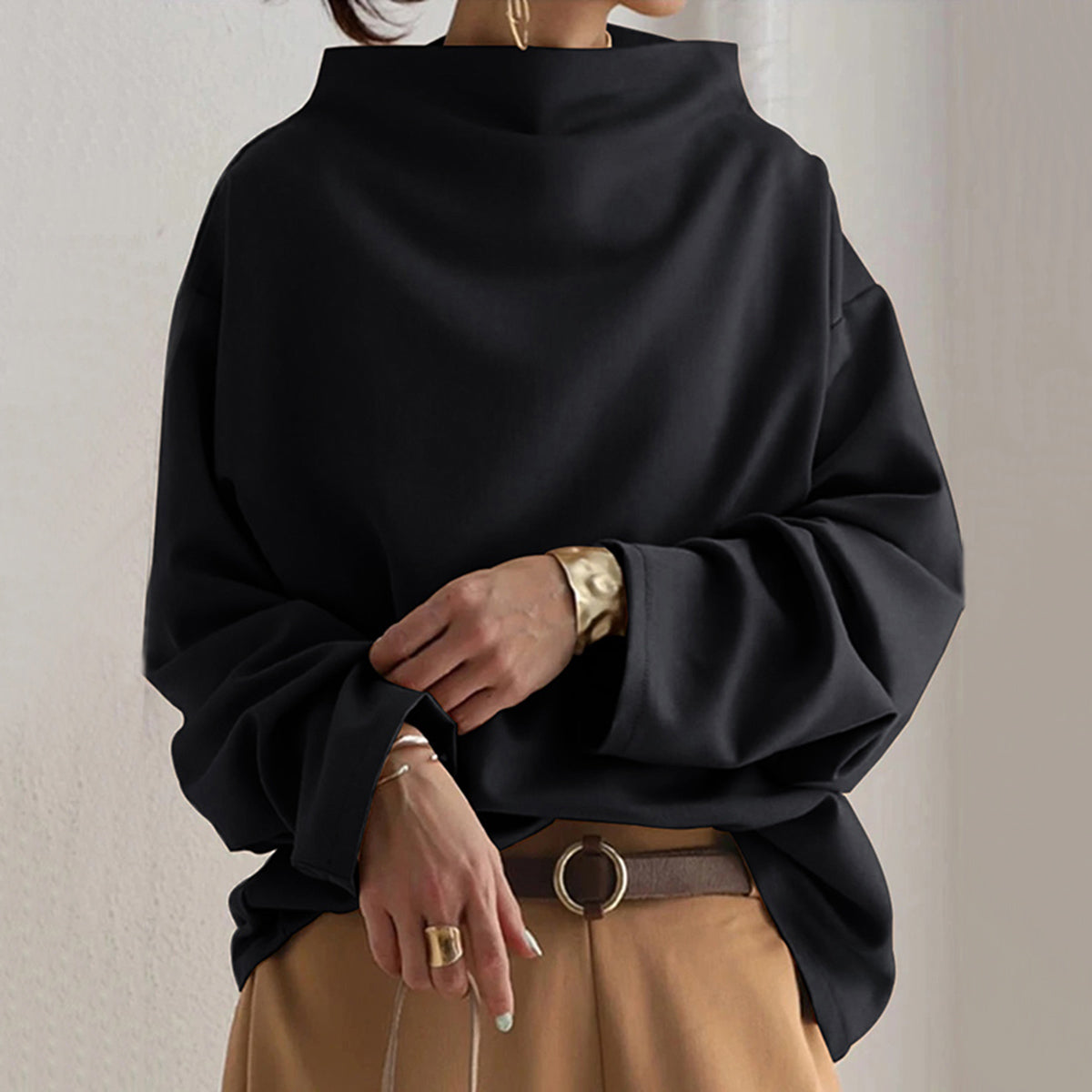 Ania | Sweater met Vierkante Hals en Hoge Kraag