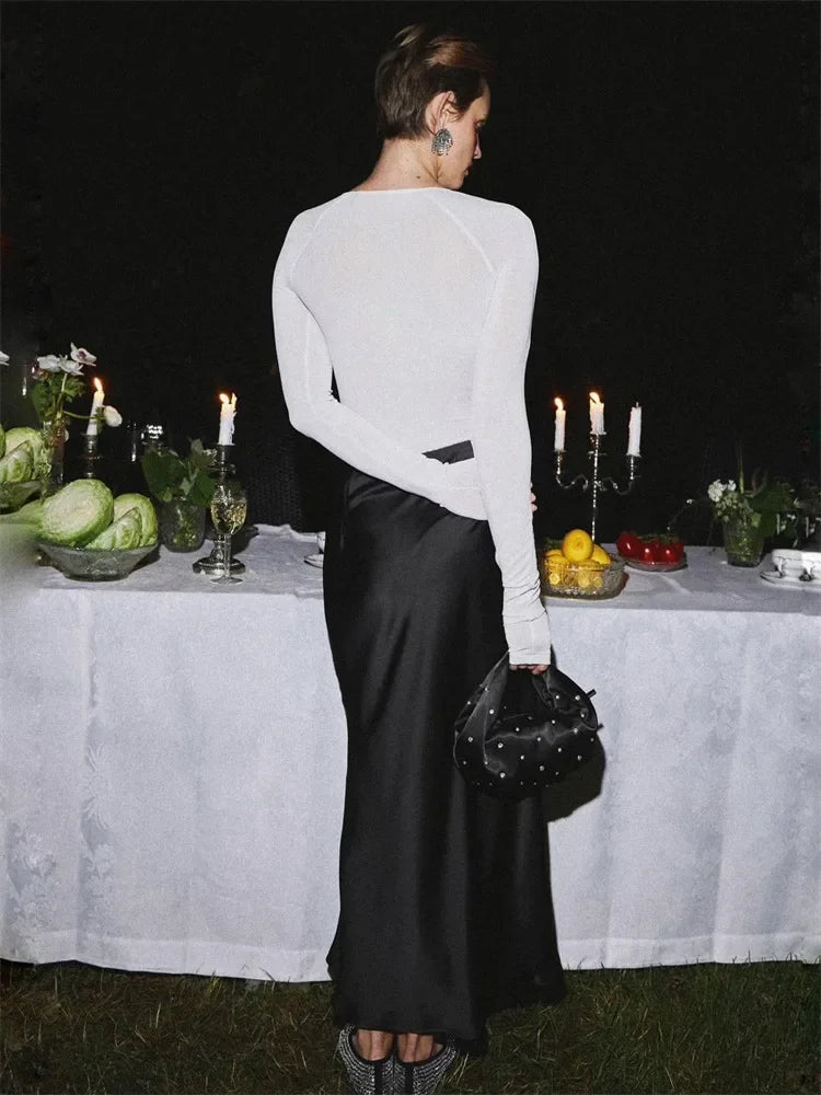 Sophia Luxe Satin Rok: De Essentie van Elegantie