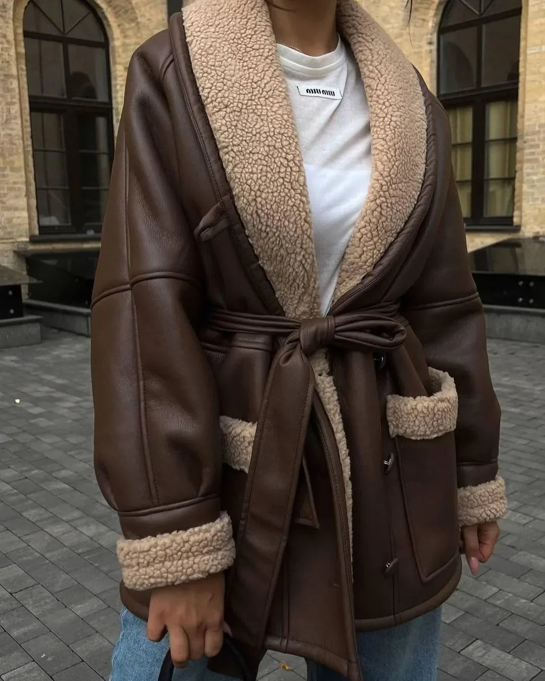 Yara Luxe Leren Jas met Warme Bontafwerking