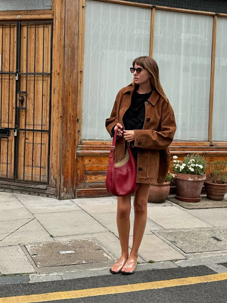 Anghélika Luxe Damesjas met Moderne Snit en Unieke Details