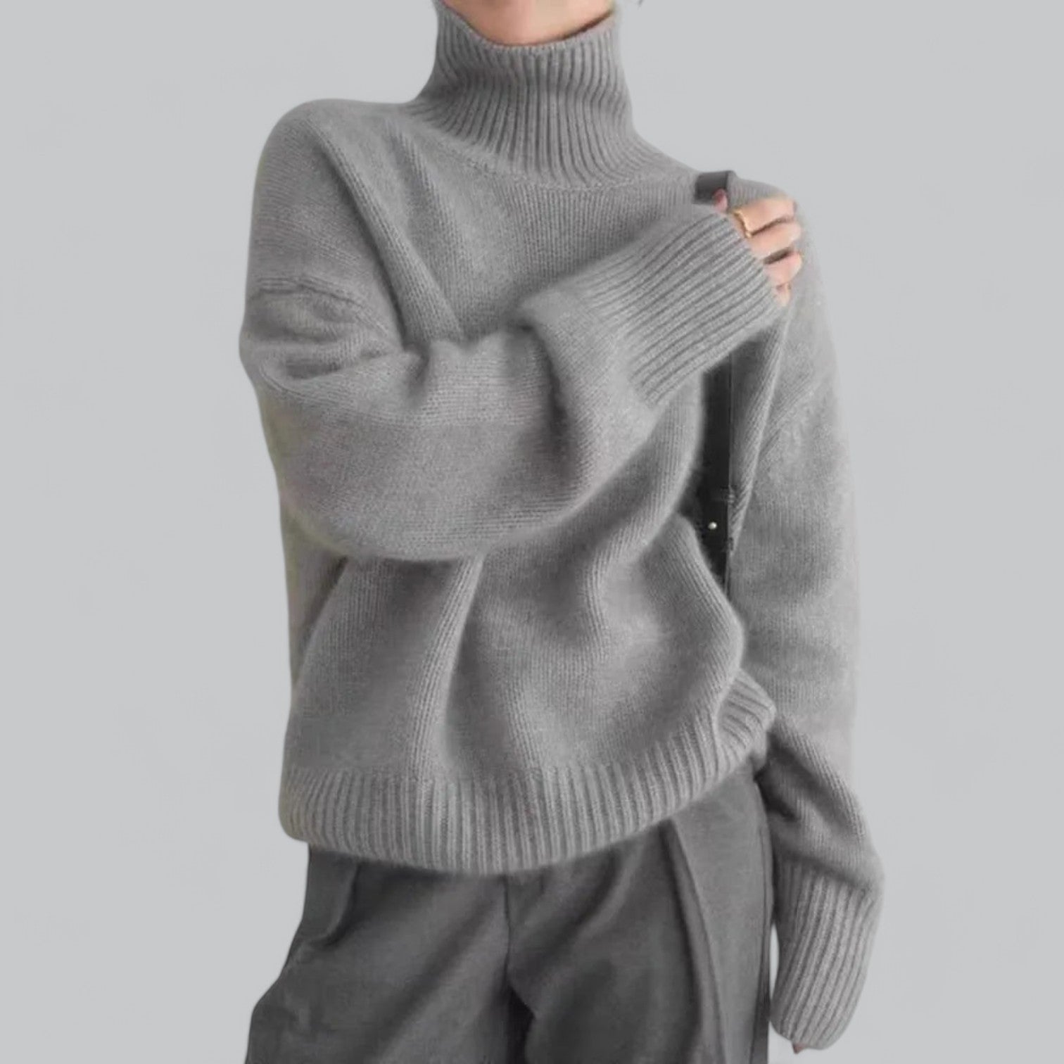 Vivienne - Luxe Cashmere Sweater - Elegance and Comfort