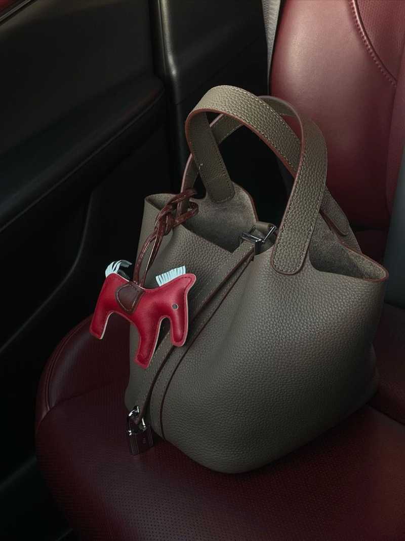 Sophie Luxe Bucket Tas - Elegant en Veelzijdig Design met Premium Vegan Leer