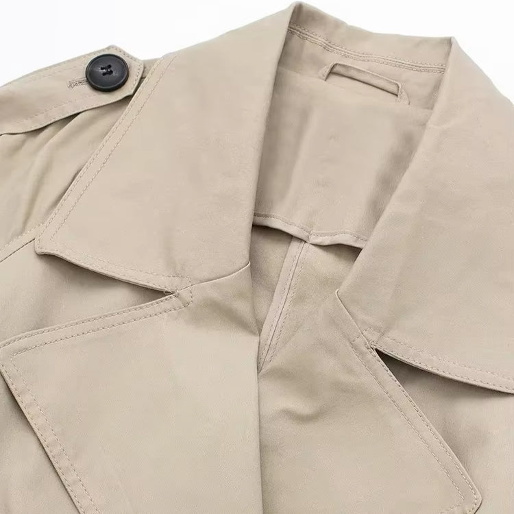 Aurelia - Luxe Dubbelrijige Trenchcoat met Tailleband