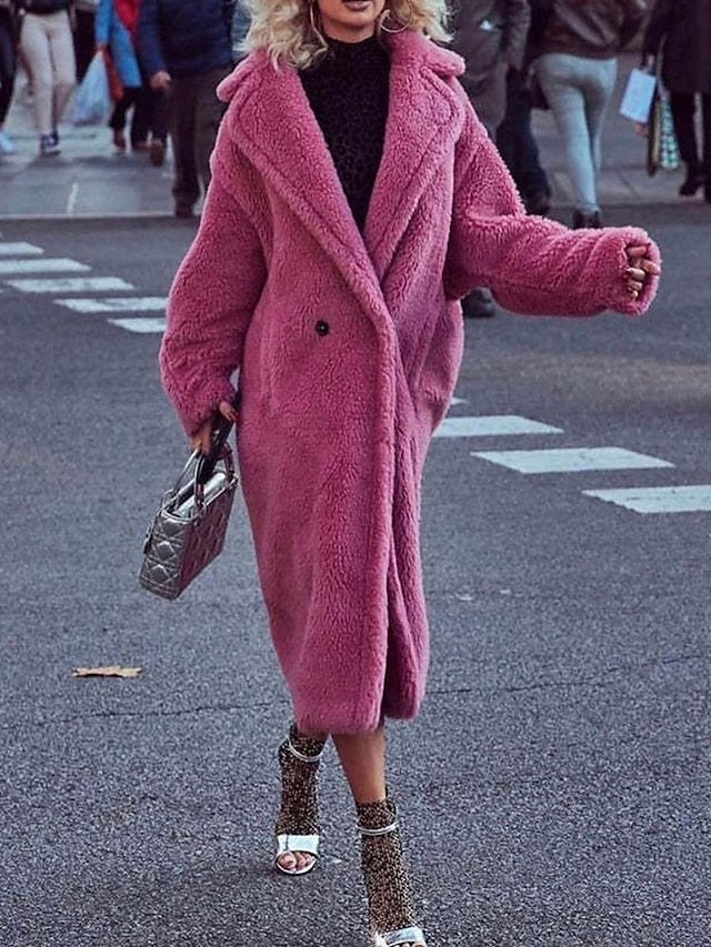 Emma's Luxe Winterjas: Verfijnde Warmte en Comfort voor Elke Gelegenheid