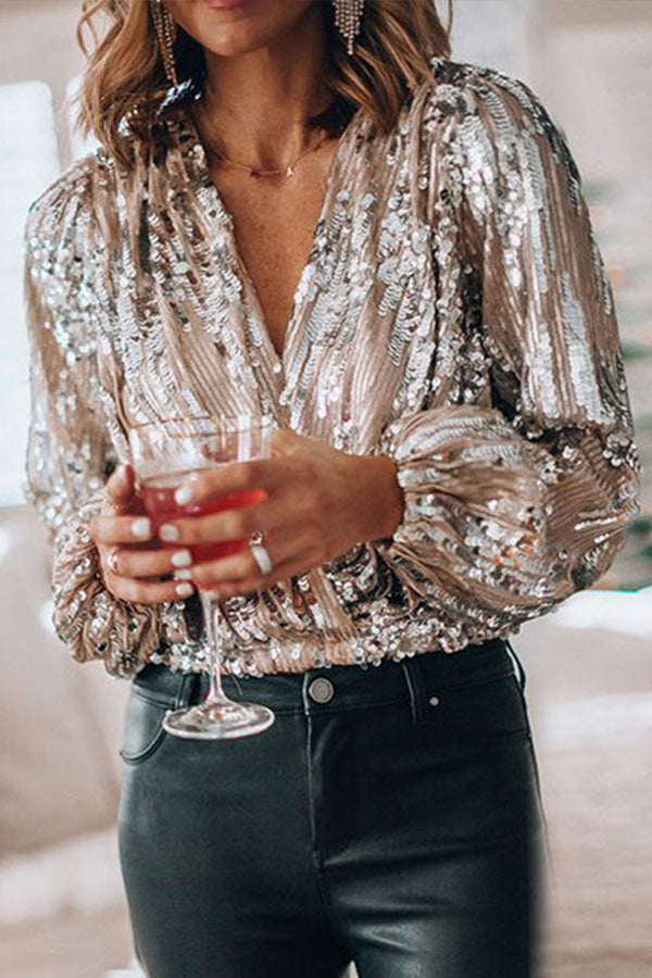 Charlotte Elegant Chevron Blouse – Stylish and Versatile Look