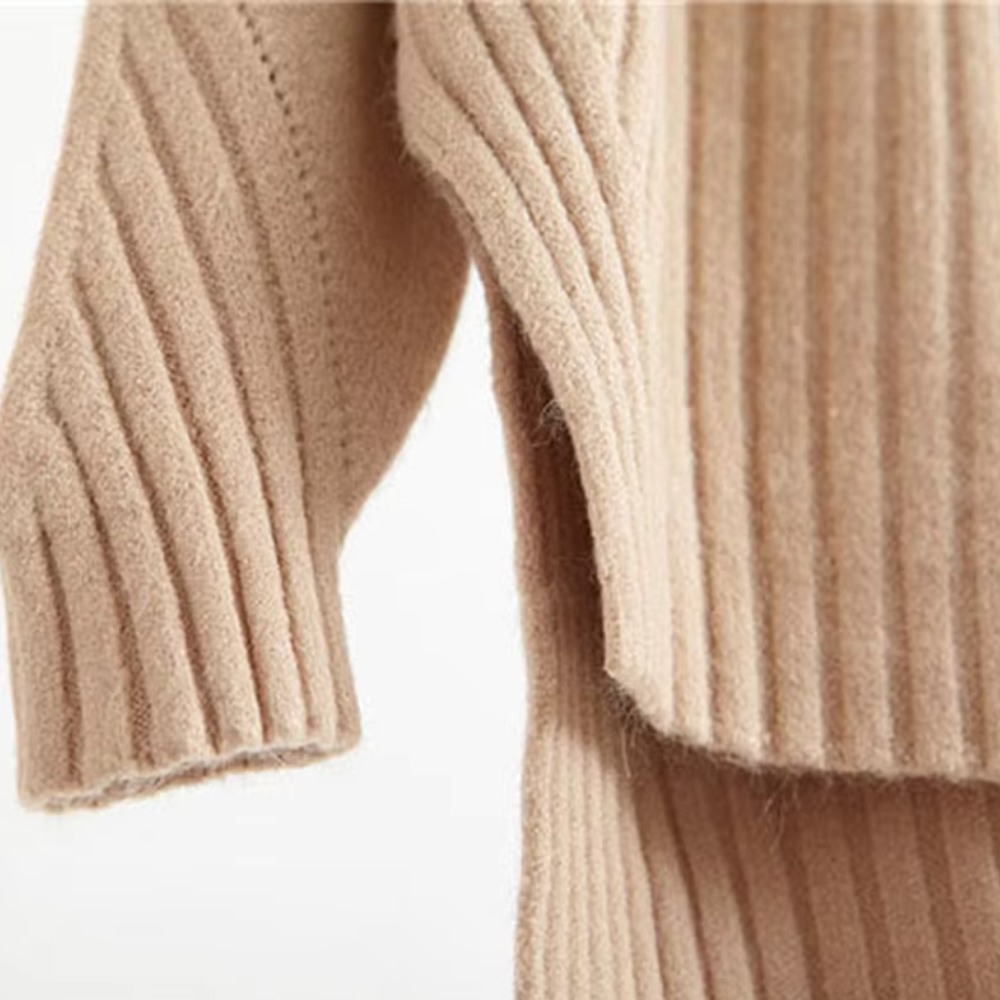 Charlotte - Elegante Turtleneck Sweater met Zijslit