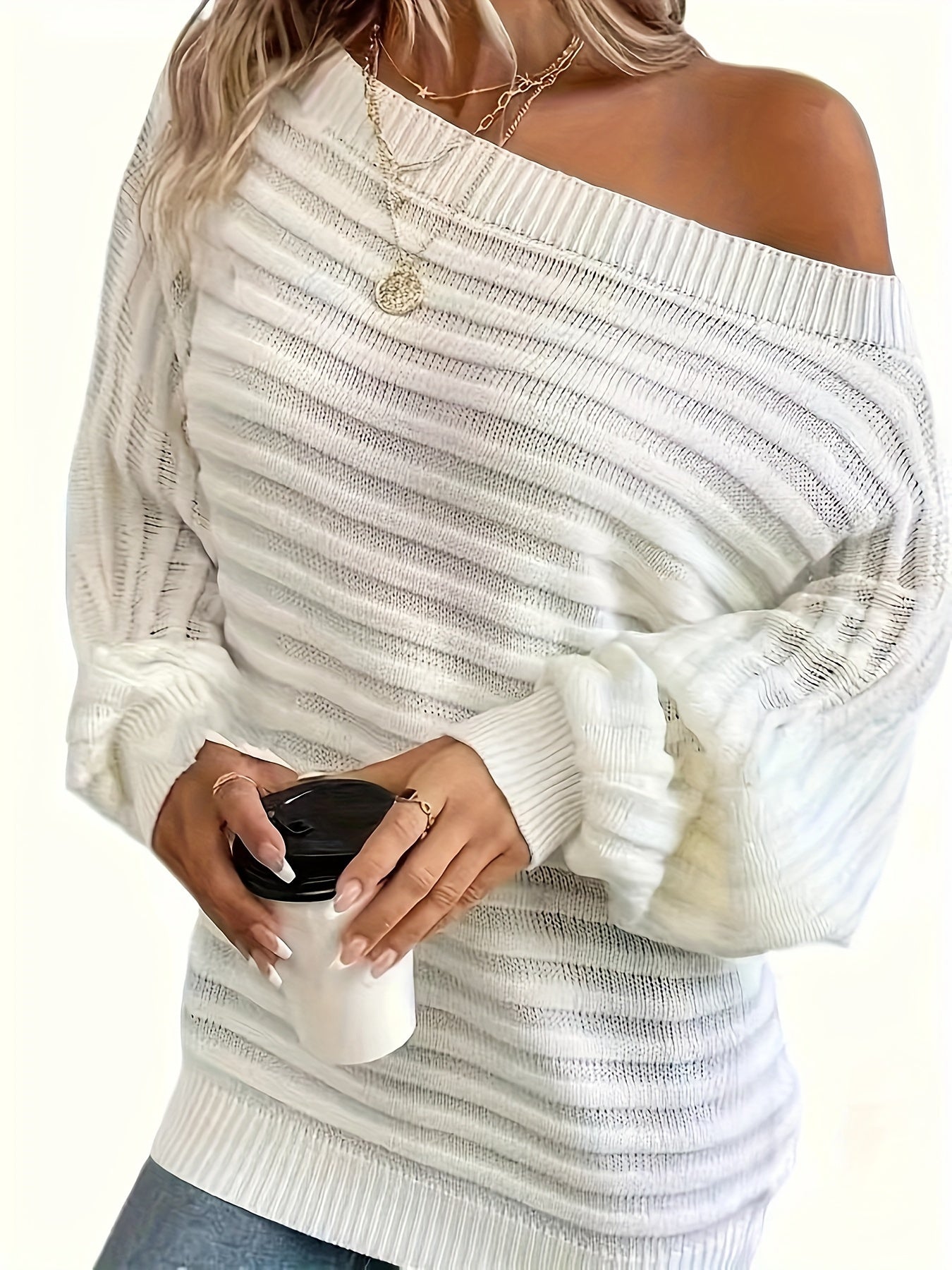 Clara - Casual Off-Shoulder Wool Sweater for a Chic Winter