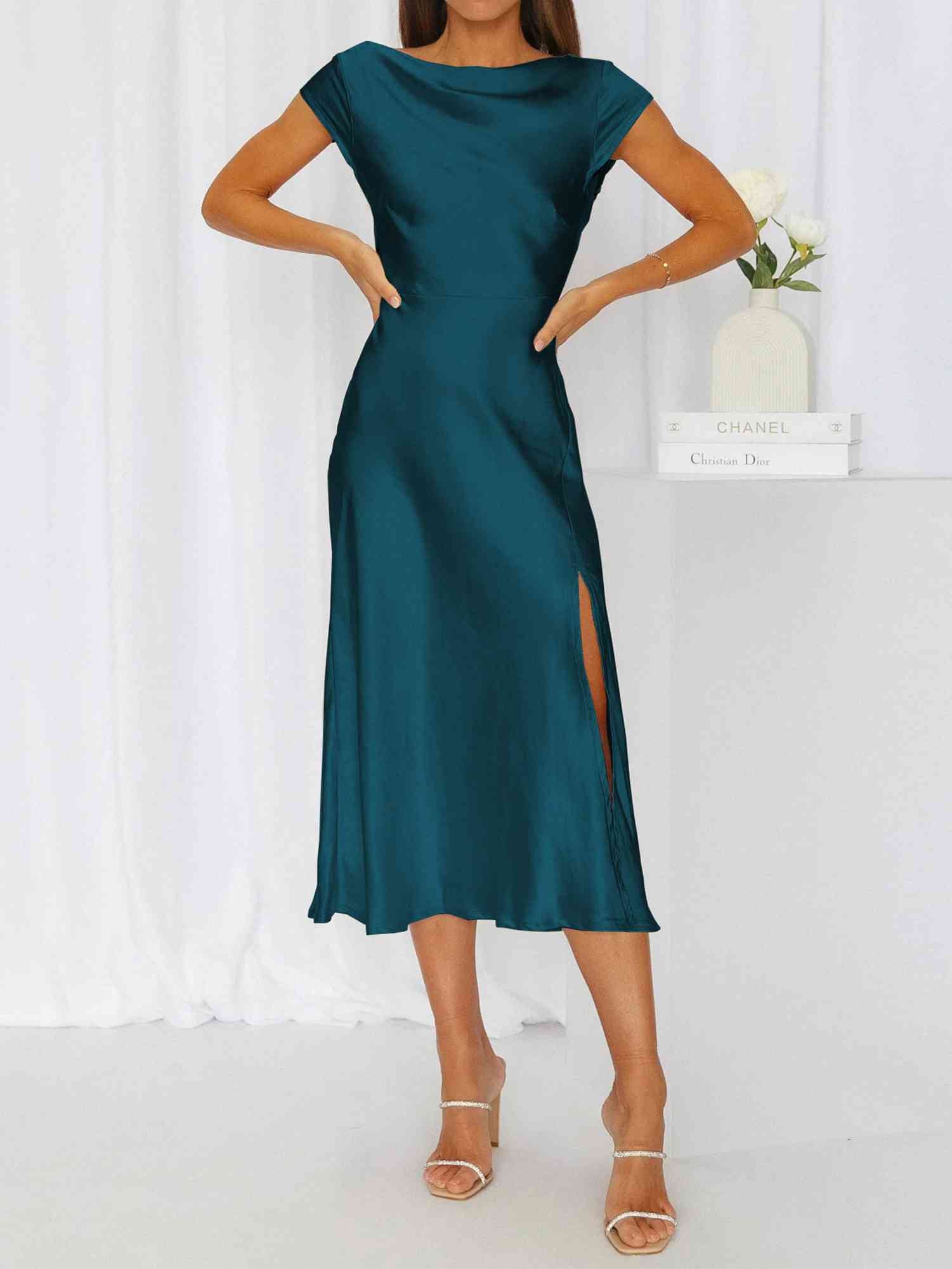 Isla Elegante Mouwloze Midi Jurk – Stijlvol & Verfijnd