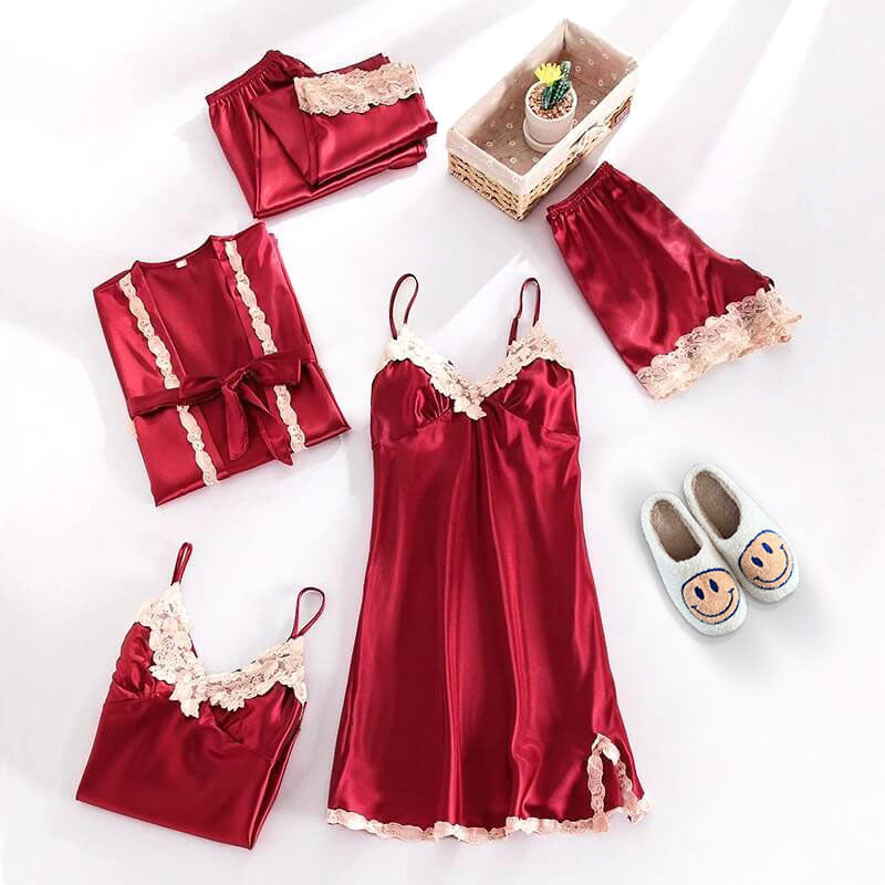 Esmee's Luxe Satijnen Pyjama Set - Vijfdelige Comfortabele Nachtkleding met Elegante Kantdetails