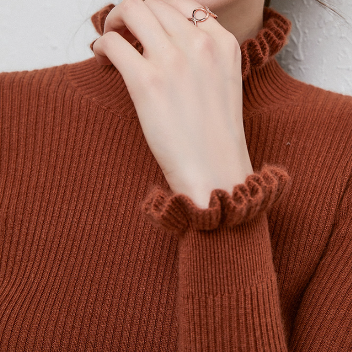 Julia Luxe Cashmere Turtleneck - Pure Comfort and Elegance