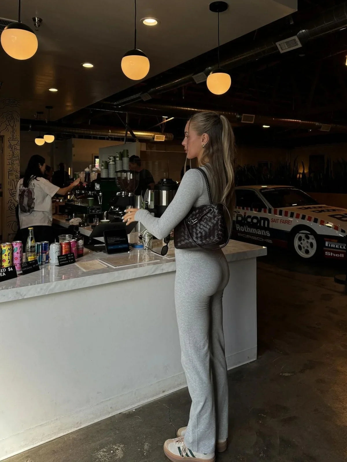 Sienna Elegante Flared Broek en Slim-Fit Top Set