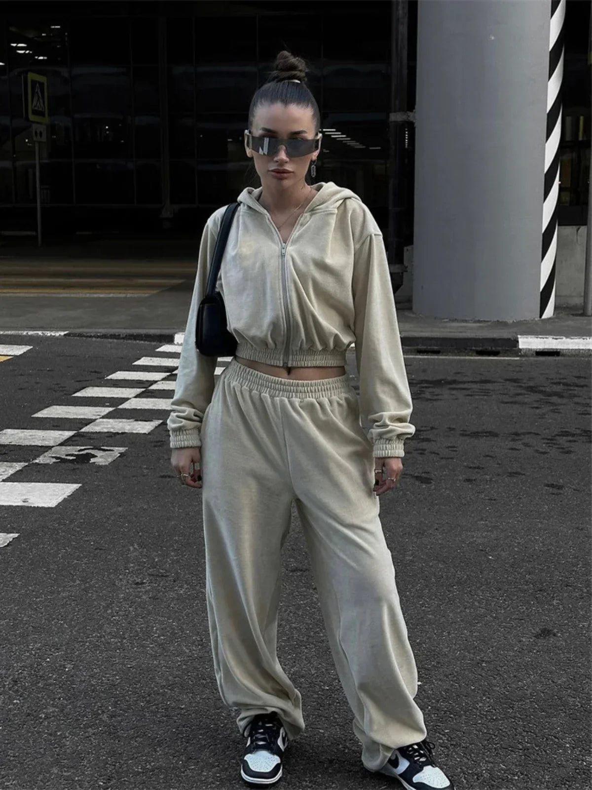 Luna Relax Lounge Set met Cropped Hoodie en Wijde Pijpen