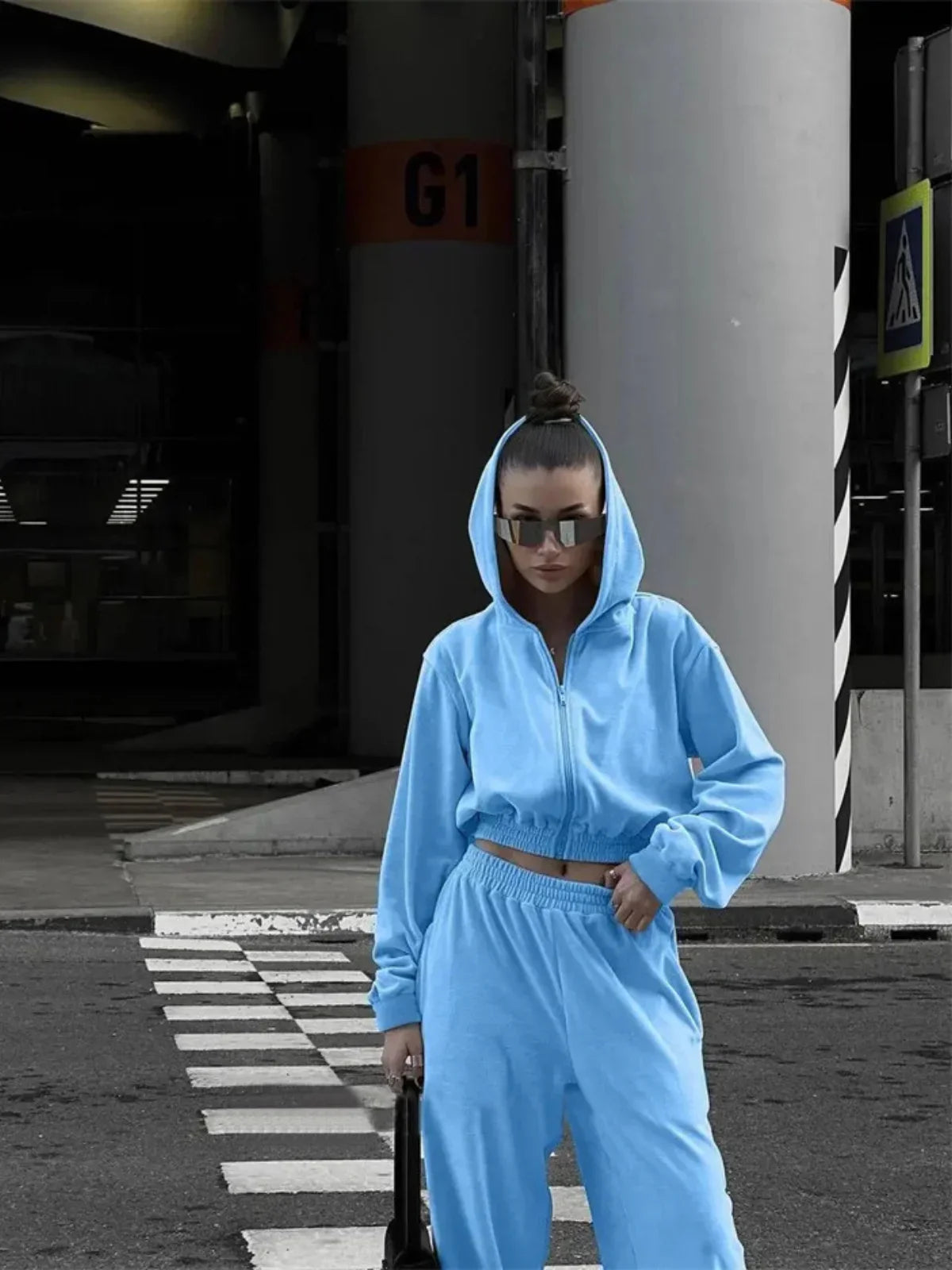 Luna Relax Lounge Set met Cropped Hoodie en Wijde Pijpen