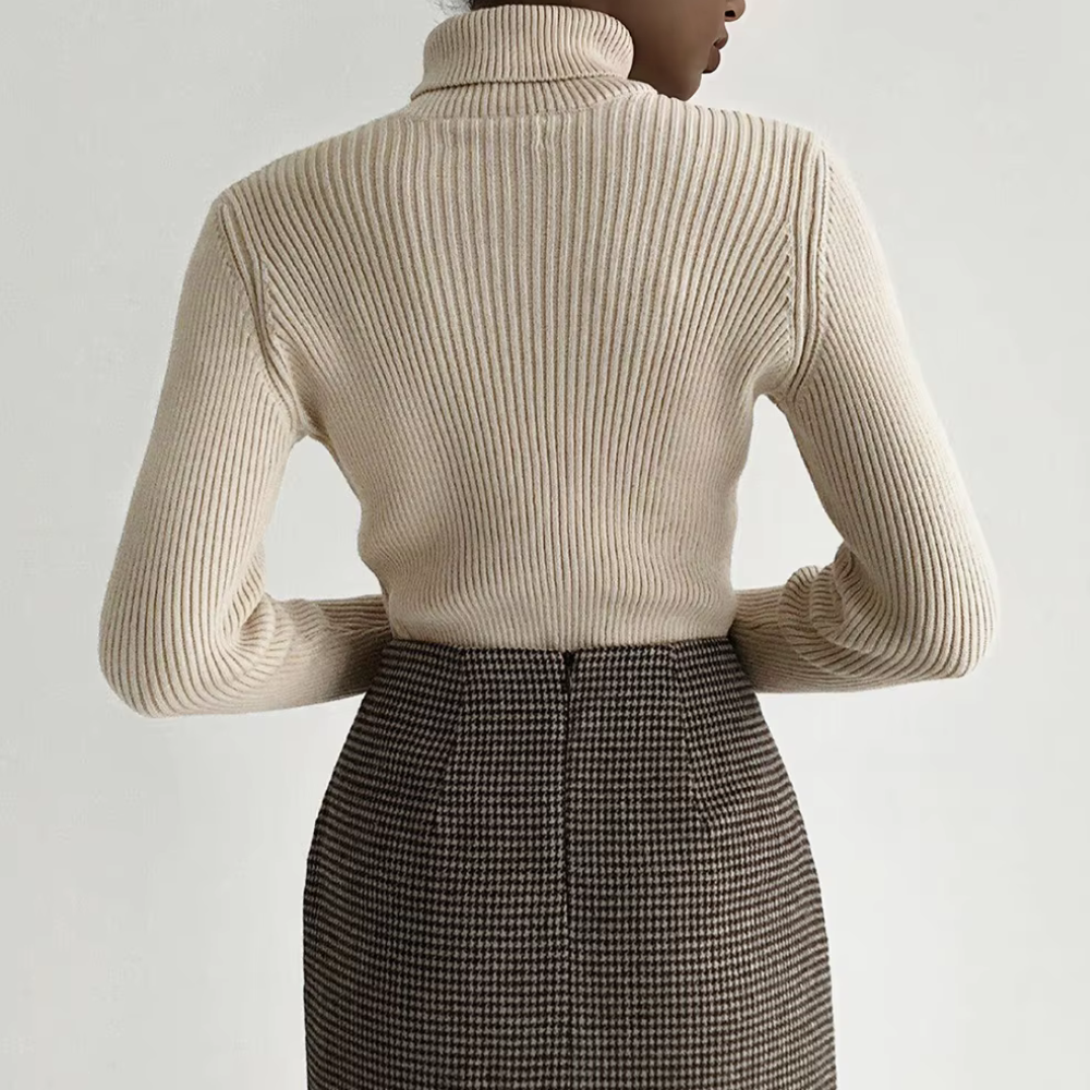 Liselotte - Fijngebreide Slim-Fit Trui met Mock Neck