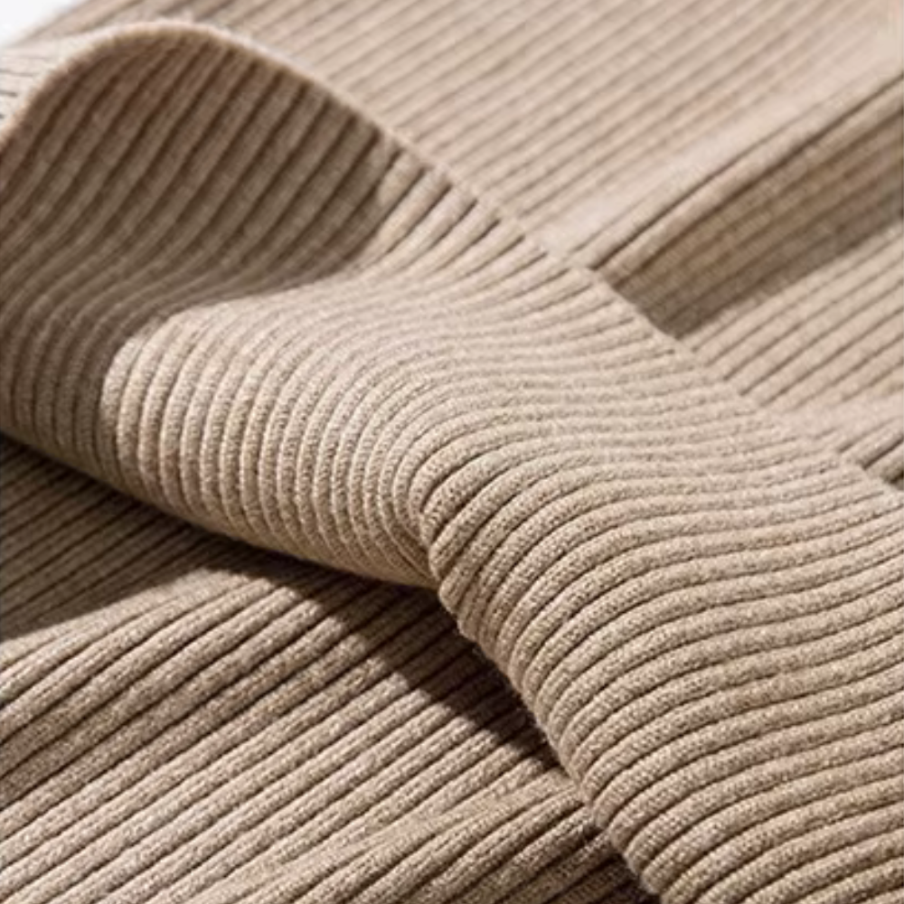 Liselotte - Fijngebreide Slim-Fit Trui met Mock Neck