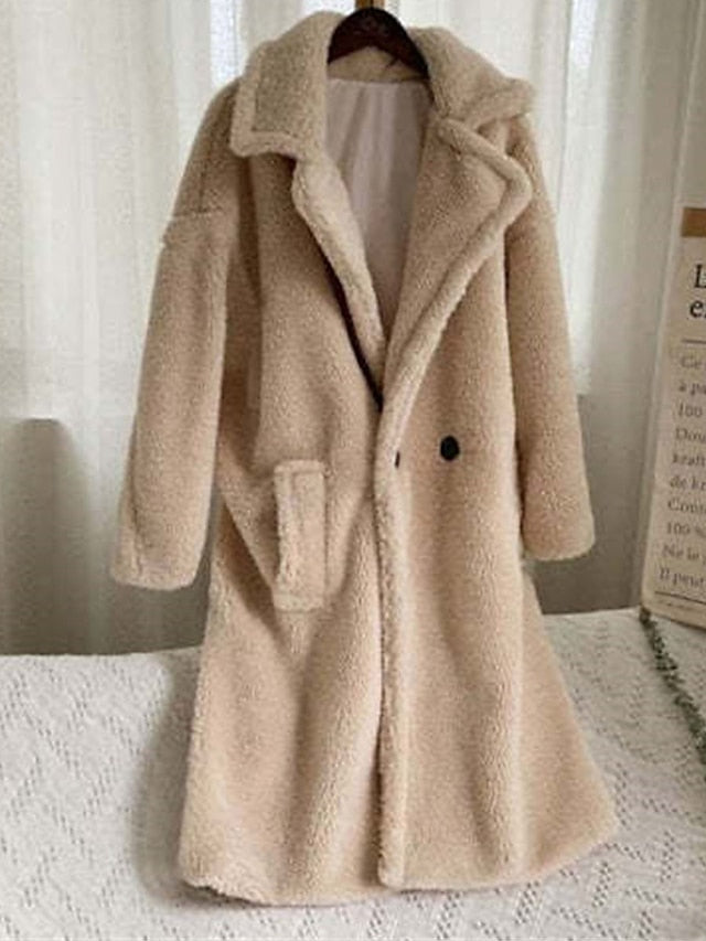 Emma's Luxe Winterjas: Verfijnde Warmte en Comfort voor Elke Gelegenheid