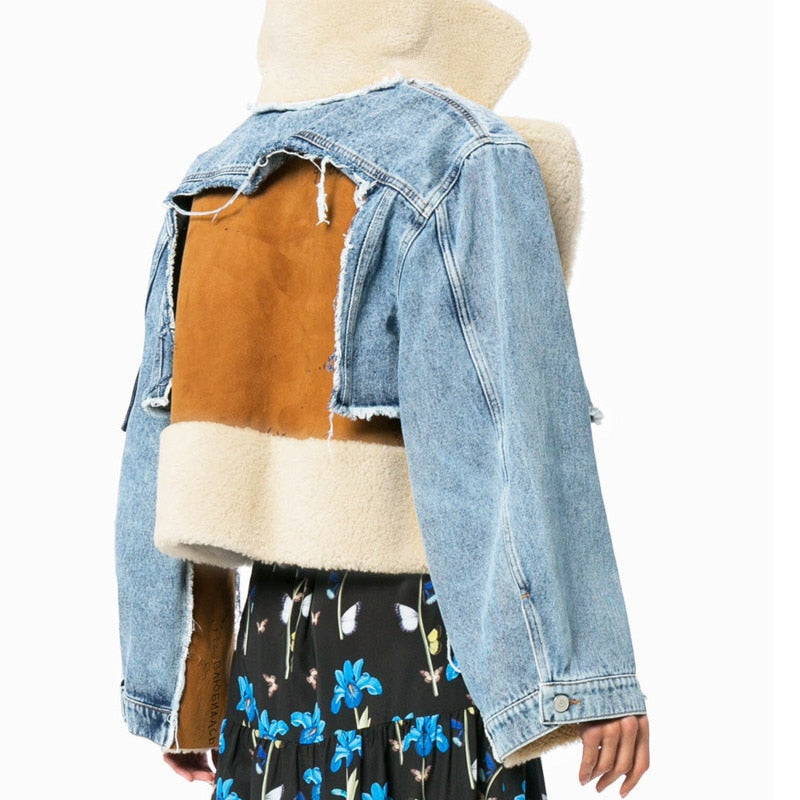 Cropped Denim Sherpa Jas met Contrast Vakken - Beige en Lichtblauw