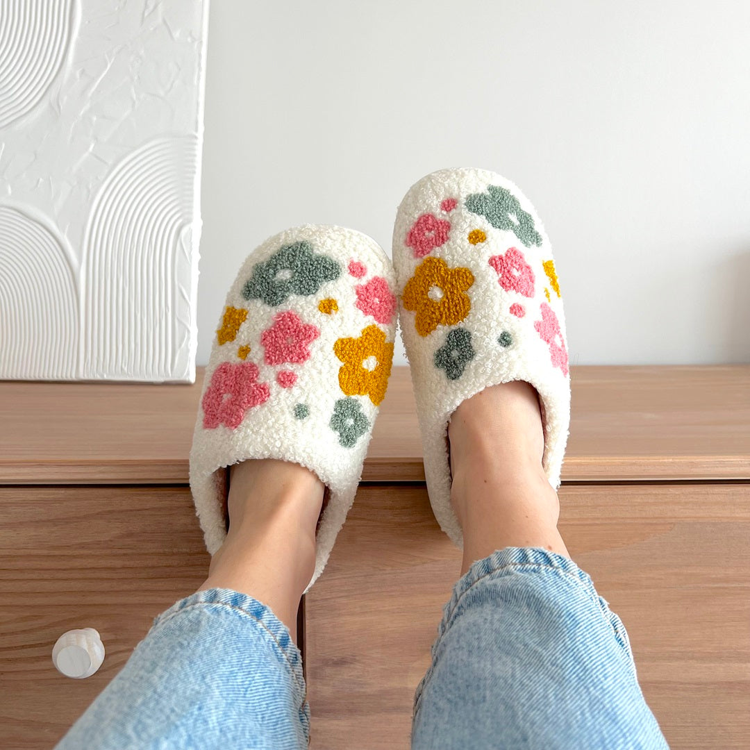 Livia Luxe Flower Slippers - Comfortable Slip-ons with Plush Lining and Anti-Slip Soles