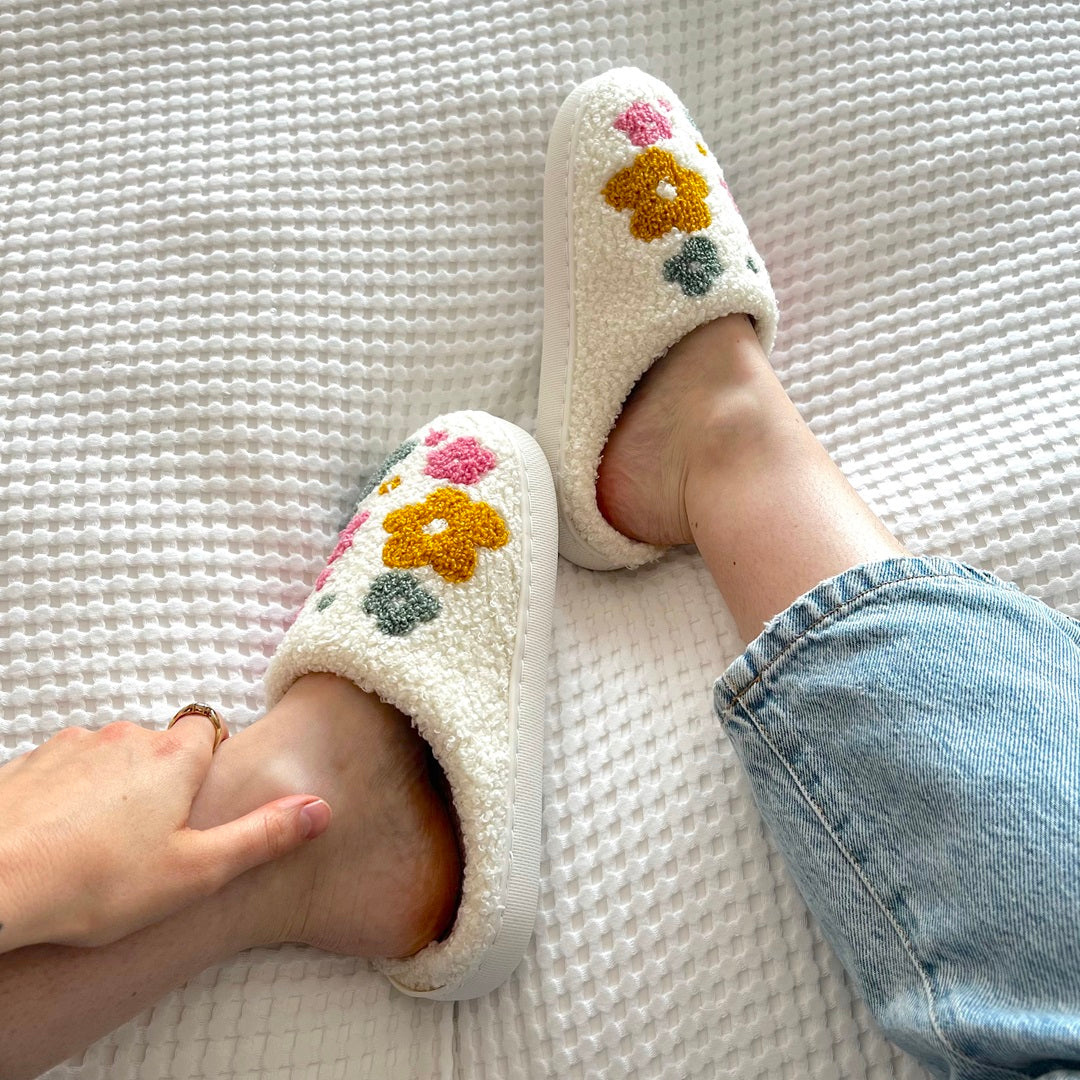 Livia Luxe Flower Slippers - Comfortable Slip-ons with Plush Lining and Anti-Slip Soles