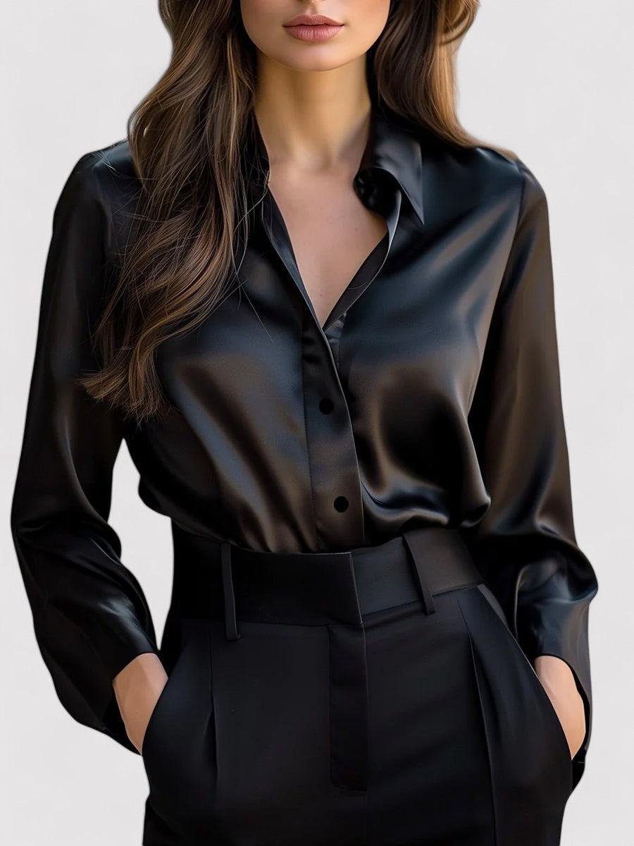 Emma Zachte Satijnen Blouse met Lange Mouwen